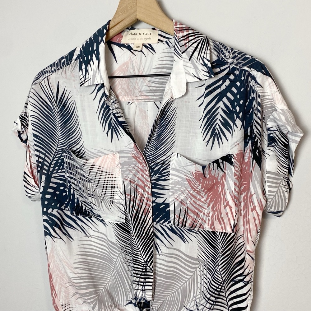 Anthro Cloth & Stone Tropical Tie Hem Top - Picture 3 of 8